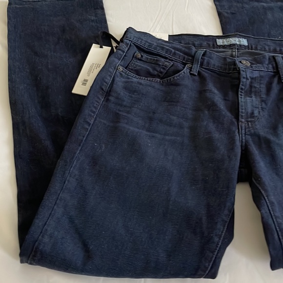 James Jeans High Rise Hunter bombshell Jeans - Picture 4 of 10